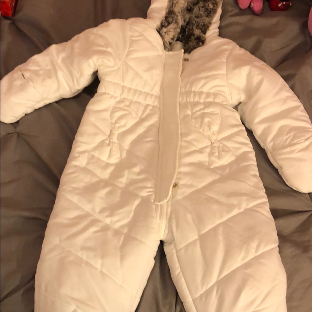 Full snow suit